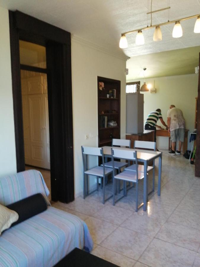 Primavera Appartement Tot 7 Personen Ideaal Voor Backpackers อาโรนา ภายนอก รูปภาพ