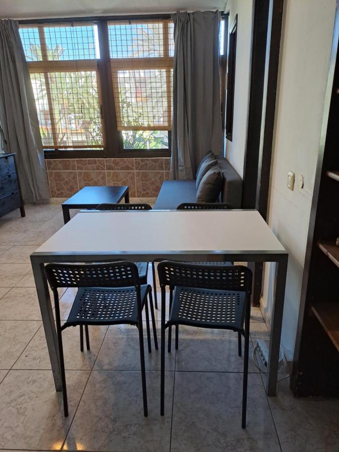 Primavera Appartement Tot 7 Personen Ideaal Voor Backpackers อาโรนา ภายนอก รูปภาพ
