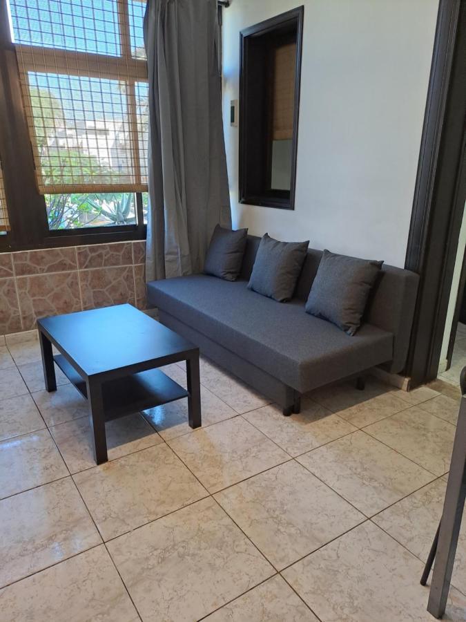 Primavera Appartement Tot 7 Personen Ideaal Voor Backpackers อาโรนา ภายนอก รูปภาพ